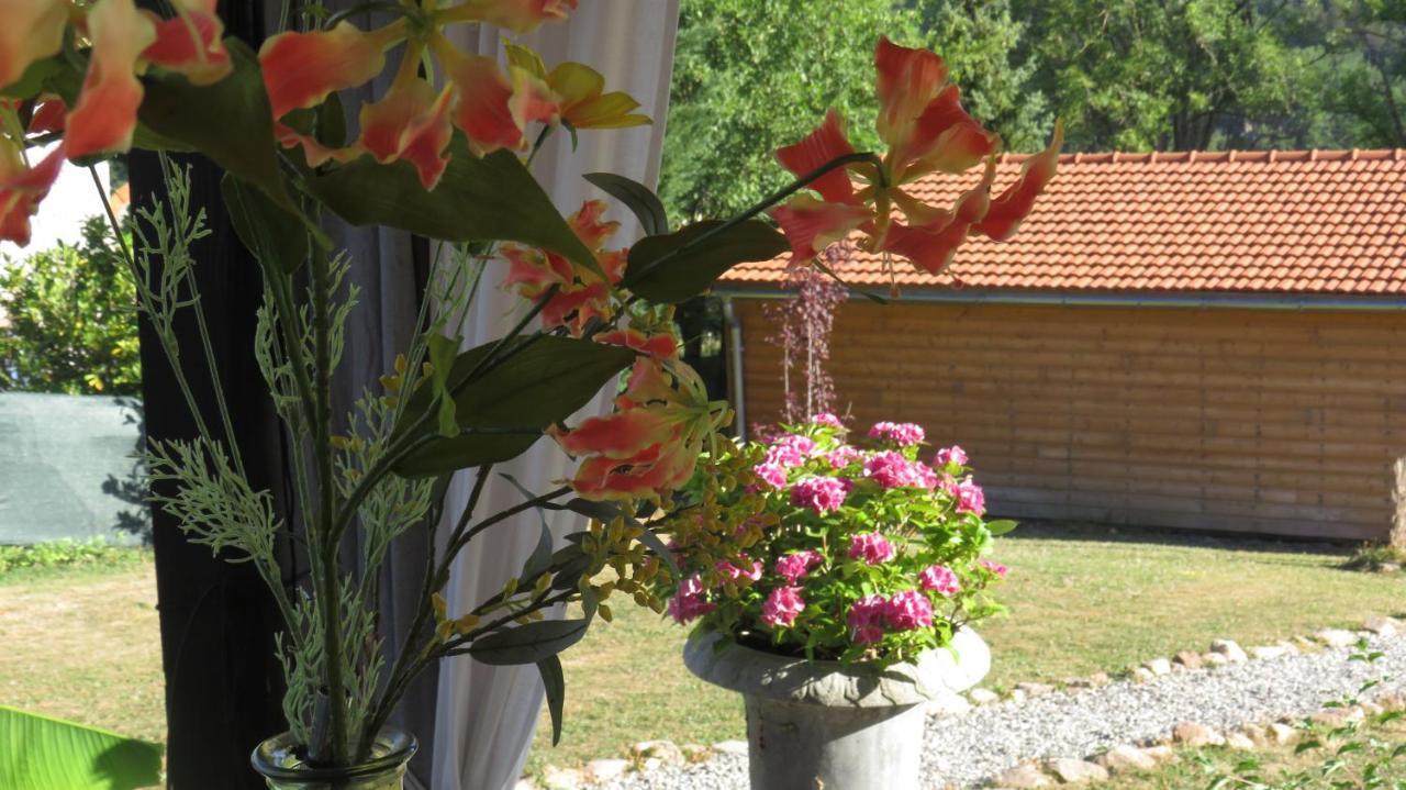 Chalets Lavaux Pouzol Exterior foto